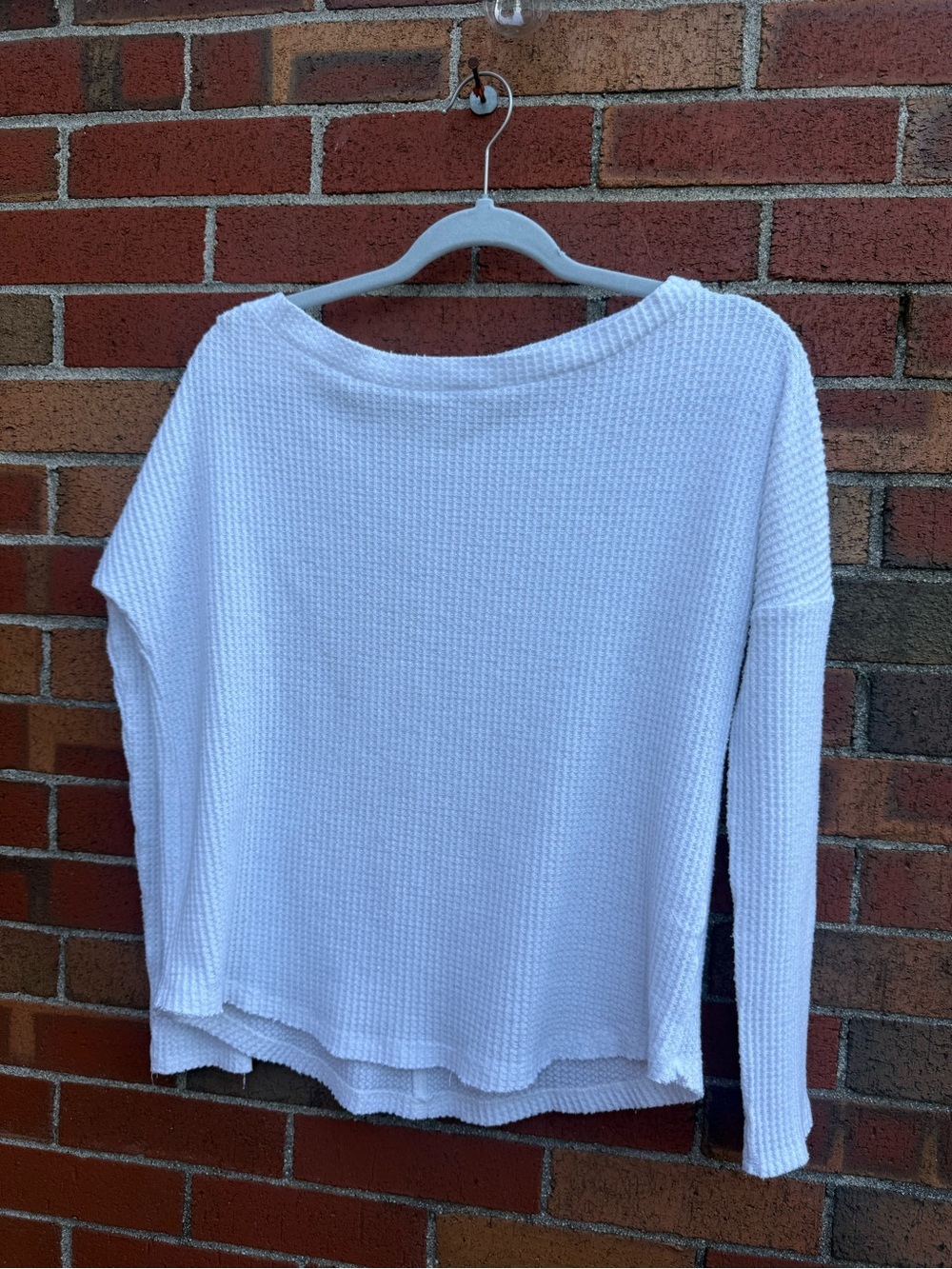 Seriously Soft Aeropostale white waffle knit long sleeve top size small
